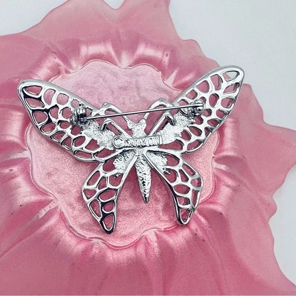 Vintage Sarah Coventry silver tone butterfly pin brooch - Picture 2 of 7